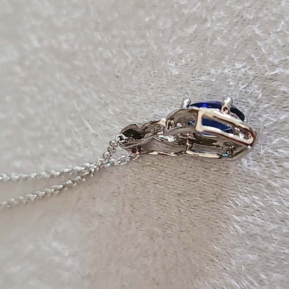 FINE SILVER PLATED NAVY BLUE & WHITE CRYSTAL PENDANT APPROX 18" - Picture 8 of 16